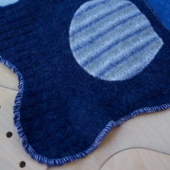 Cate & Levi 100% Wool Eco-Friendly Knitted Blue Baby Play mat Handmade In Canada - Picture 7 of 15